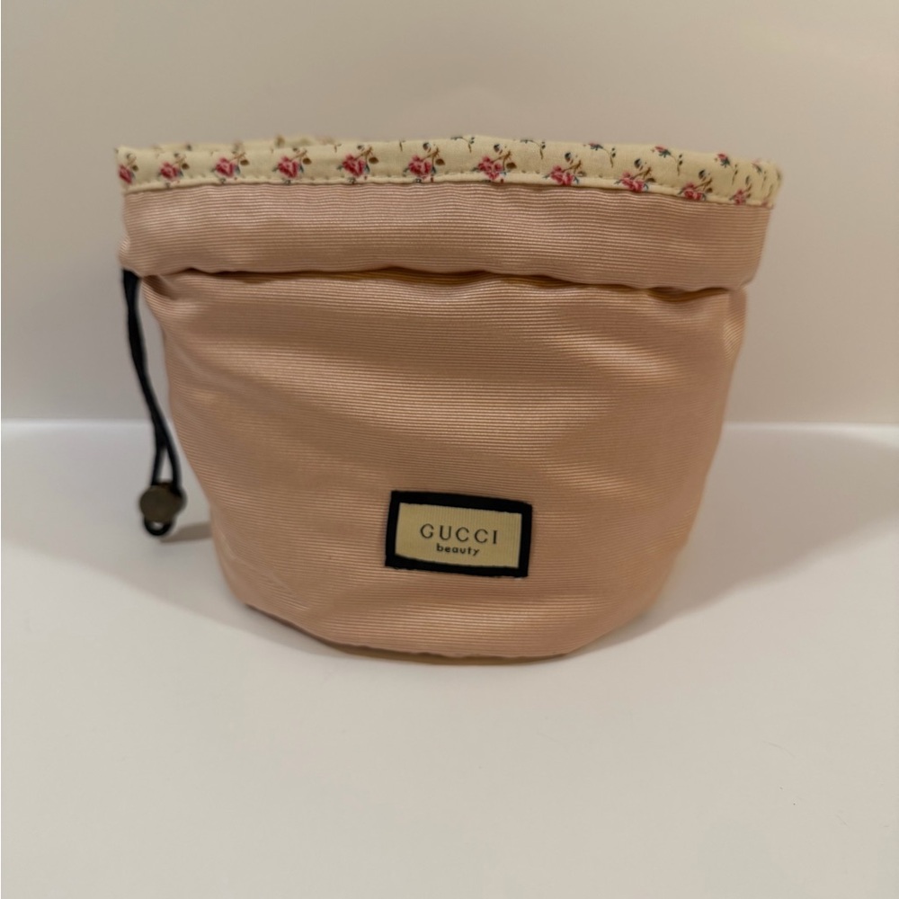 Gucci Blush Pink Bucket Pouch or Makeup Bag NWT